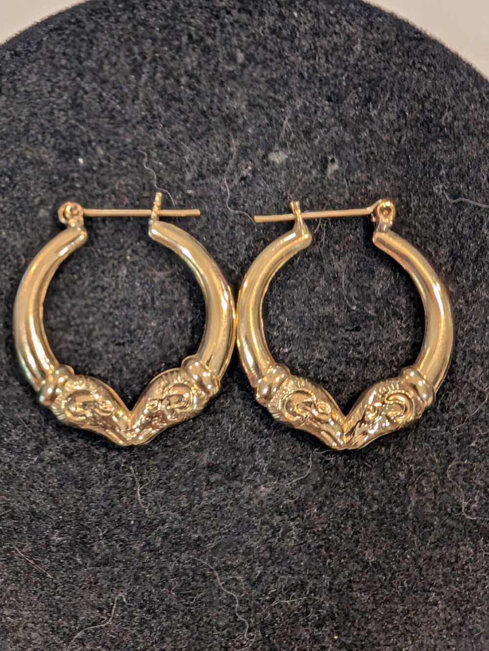 14k Gold Rams Head Hoop Earrings - Aries -   Kissing Rams